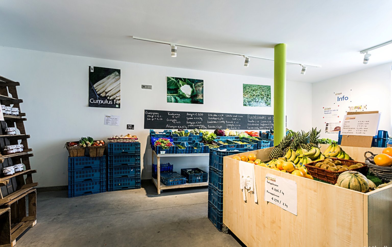 Fresh food store — track spots over produce display